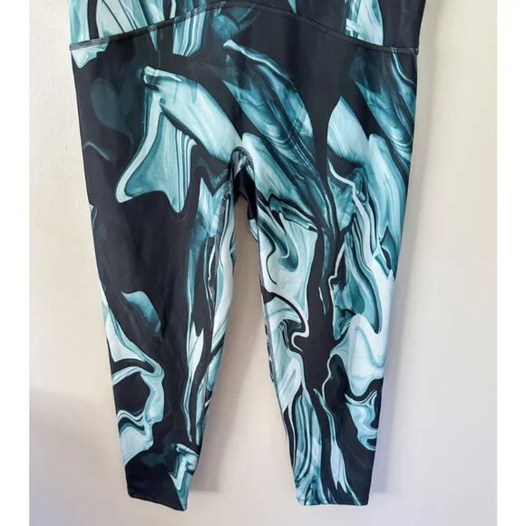 Spanx Blue Marble Print Leggings - Size 1X - Picture 10 of 10